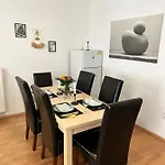 Danube Dwelling Akacfa 26 - Private Indoor Garage