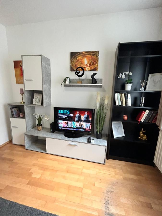 Apartamento Danube Dwelling Akacfa 26 - Private Indoor Garage Budapeste